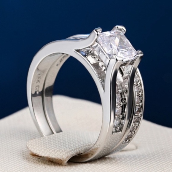 💯 NEW 2PC/SET 925 STERLING SILVER DIAMOND RING, CUTE RING, SHINY RING. - Picture 7 of 7